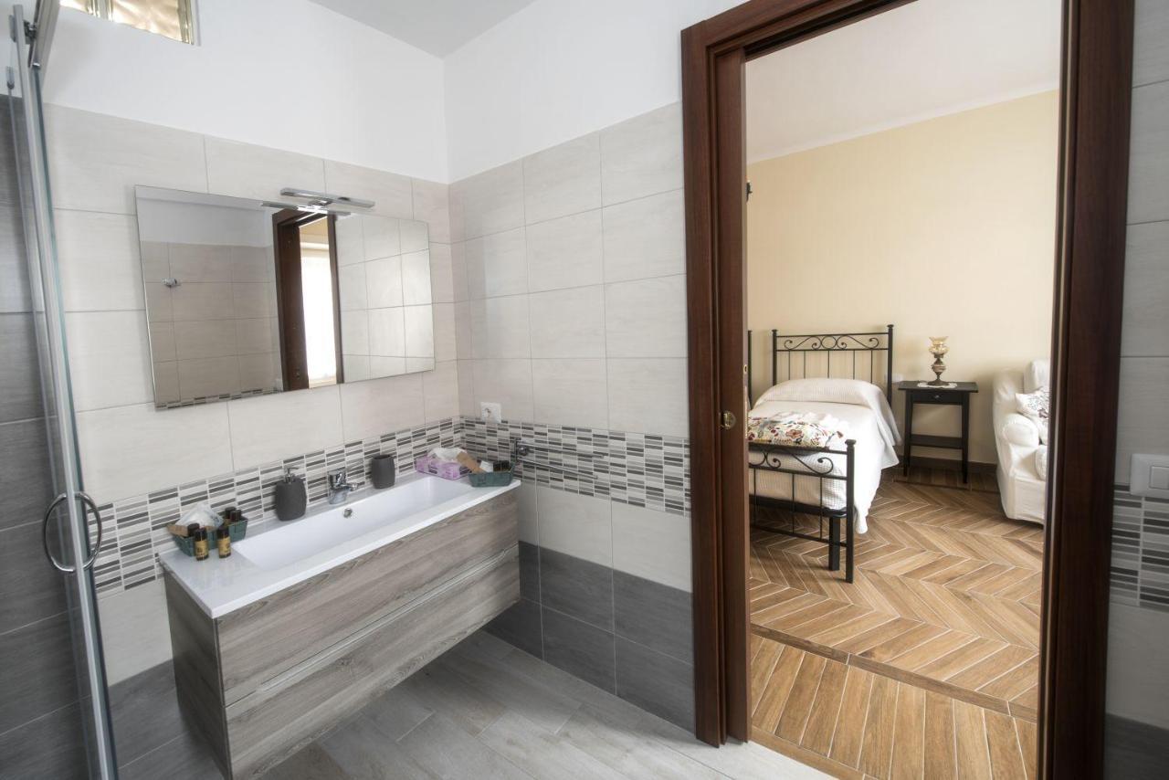 Bed&Breakfast Vacanze Romane Exterior foto
