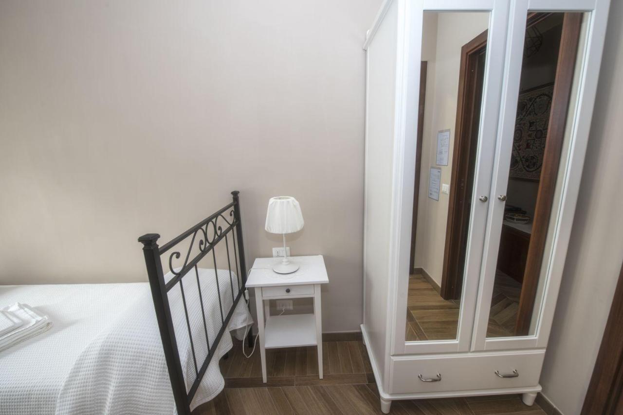Bed&Breakfast Vacanze Romane Exterior foto